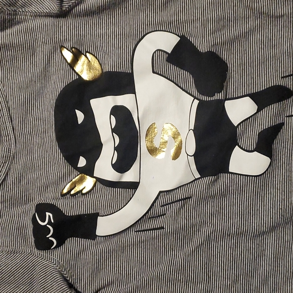 ๐ H&M | Kid's Striped Super Hero Shirt | 4-6Y | Black White Gold - Picture 2 of 5